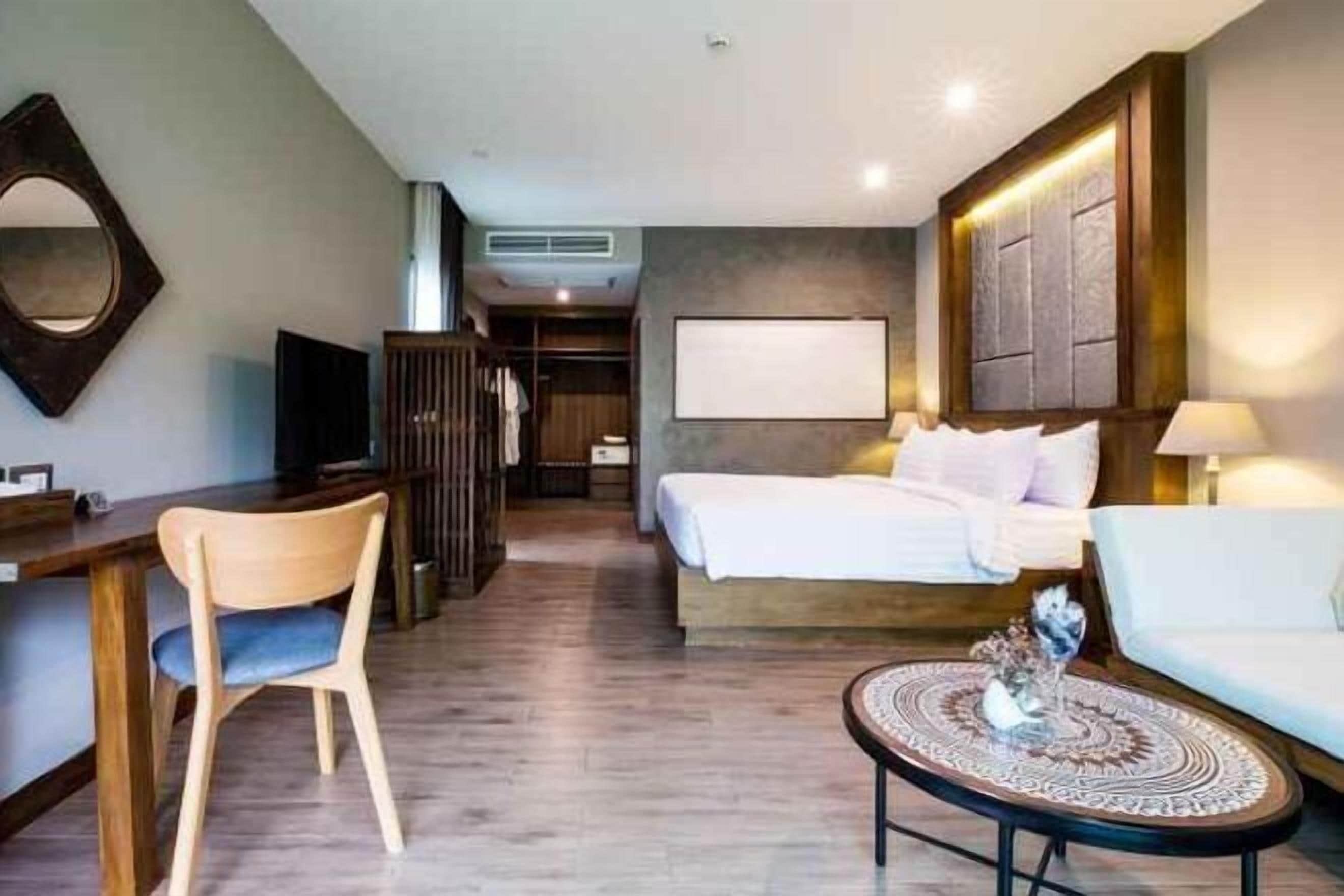 Mini-bar avec articles gratuits, coffres-forts dans les chambres