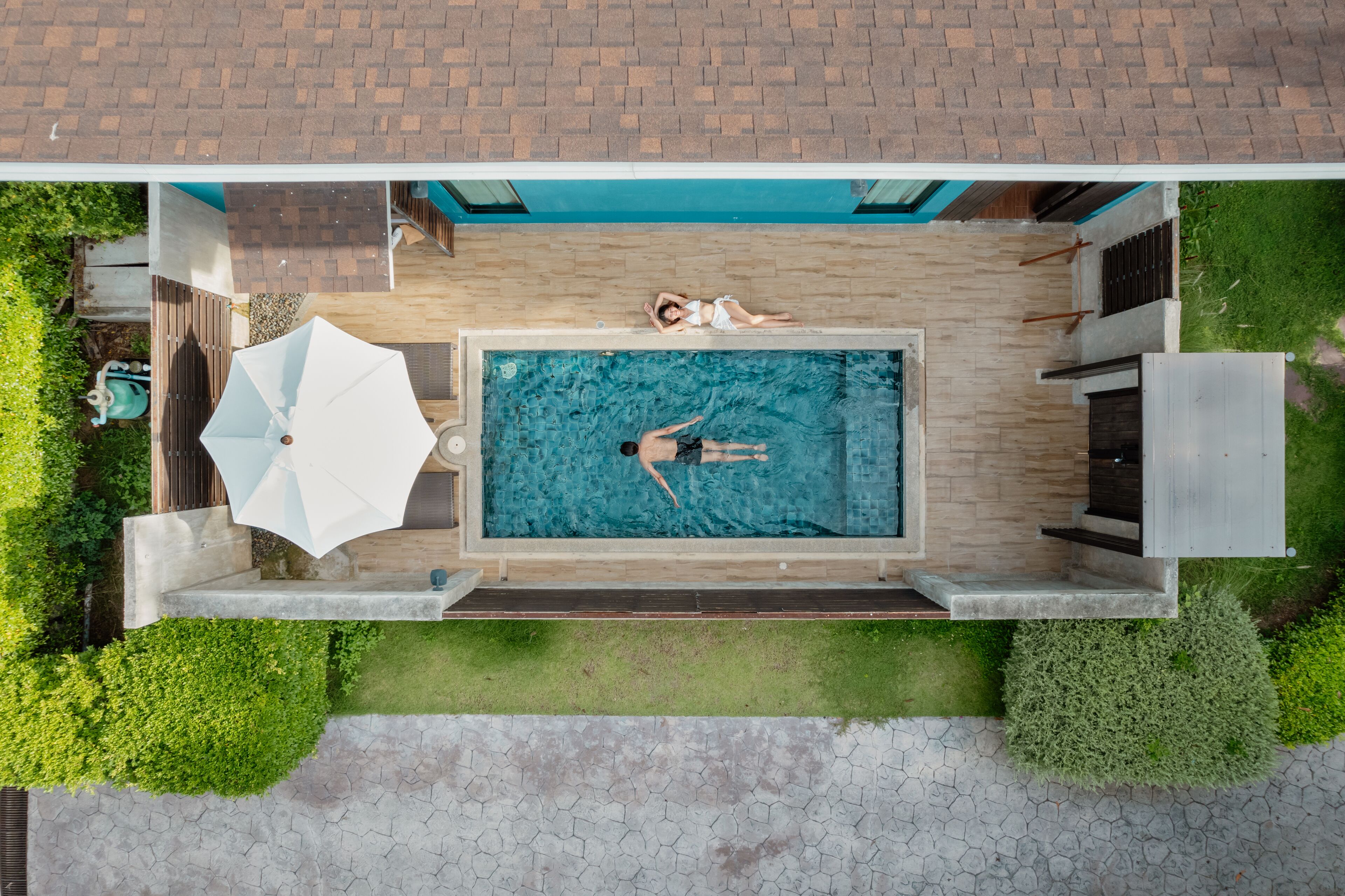 pool villa | living area | 40-inch flat-screen tv with cable channels, tv