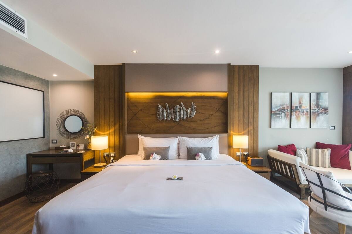 Artículos del minibar gratis y caja de seguridad en la habitación 