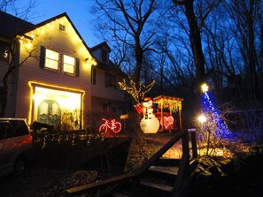 Front of property - evening/night - Cozy Inn Antique (Nasu)
