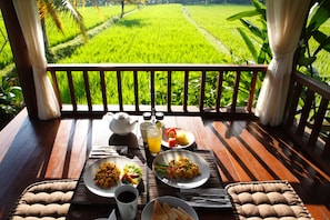 Outdoor dining - Satori Villas Bali (Ubud)