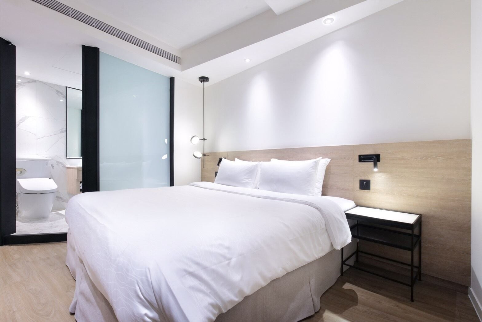 deluxe double room | premium bedding, minibar, desk, soundproofing