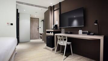 Deluxe Double Room | Premium bedding, minibar, desk, soundproofing