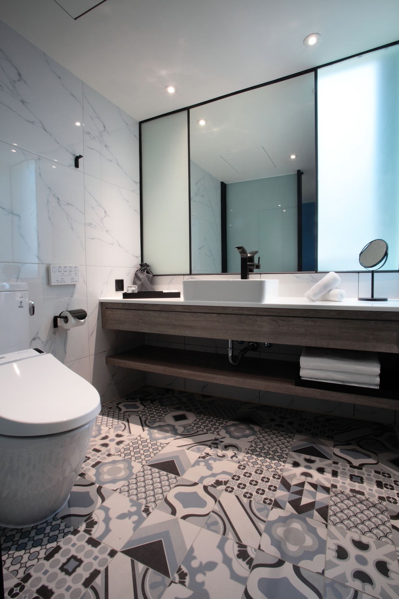 premier double room | bathroom | shower, hair dryer, slippers, electronic bidet