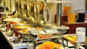 Desayuno buffet todos los días (con cargo)
