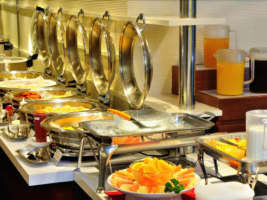 Daily buffet breakfast for a fee