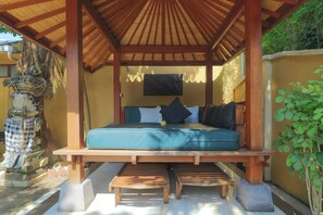 Gazebo - Emerald Villa B-18 (Denpasar)