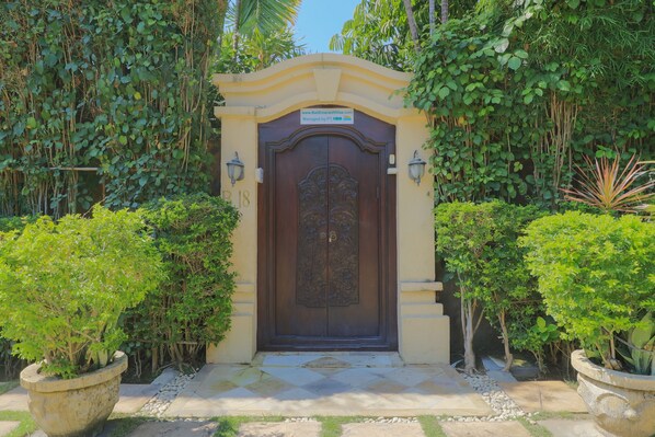 Entrada de la propiedad