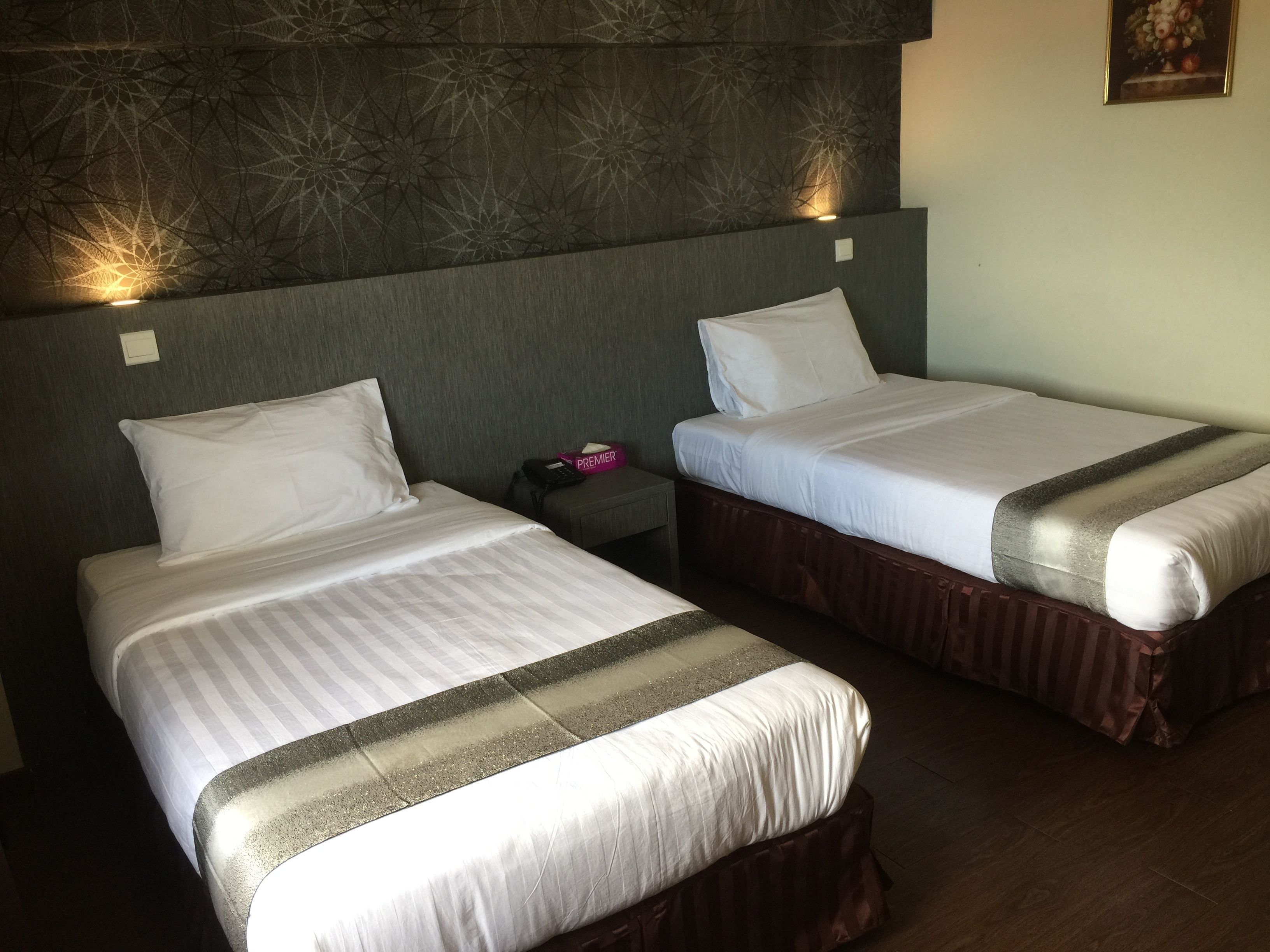 superior twin room | desk, iron/ironing board, free wifi