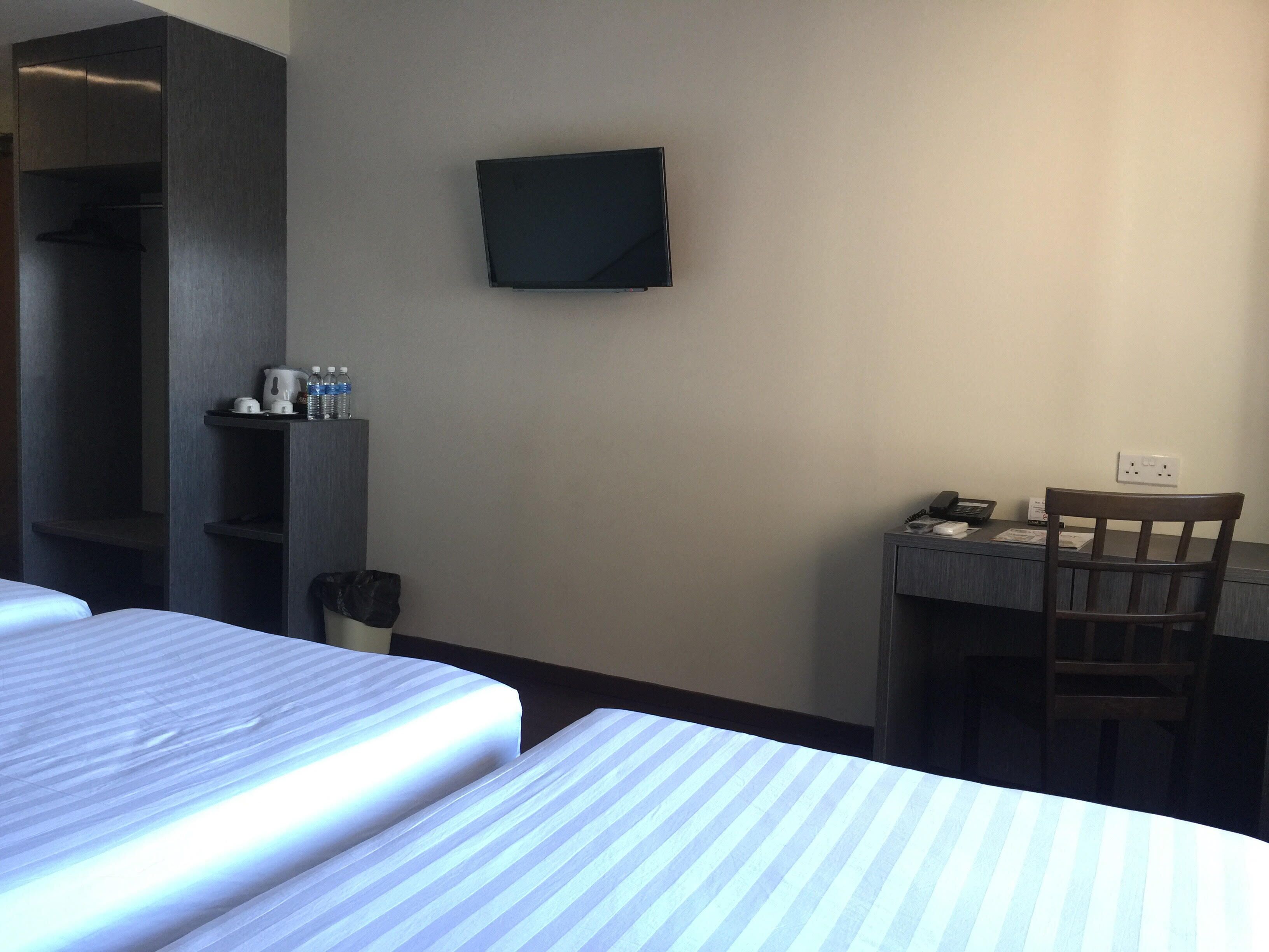 superior triple room | desk, iron/ironing board, free wifi