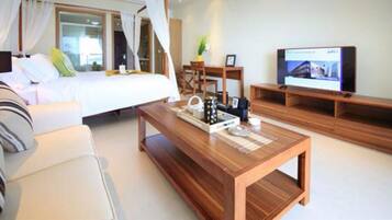 Desk, blackout drapes, free WiFi