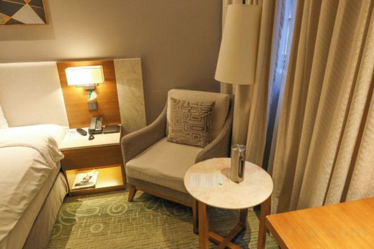 Standard Queen Room