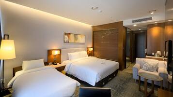 Semi-Deluxe Twin Room (1 Double Bed, 1 Extra Bed) | In-room safe, blackout drapes, soundproofing, iron/ironing board