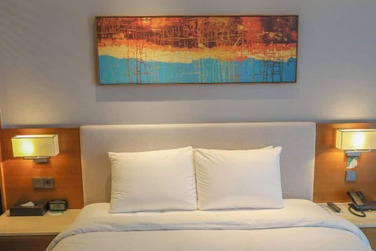 In-room safe, blackout curtains, soundproofing, iron/ironing board