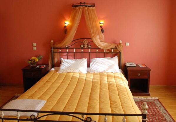 Habitación familiar, 1 habitación | Ropa de cama de alta calidad y minibar