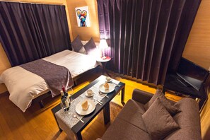 Living area - SKY Residence (Osaka)