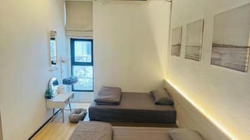 Iron/ironing board, free WiFi, bed sheets