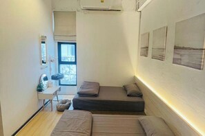 Iron/ironing board, free WiFi, bed sheets - Shade House - Phuket Downtown (Ratsada)