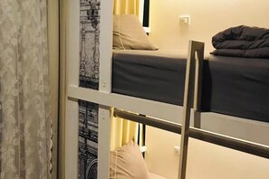 Standard Room, Shared Bathroom - Shade House - Phuket Downtown (Ratsada)