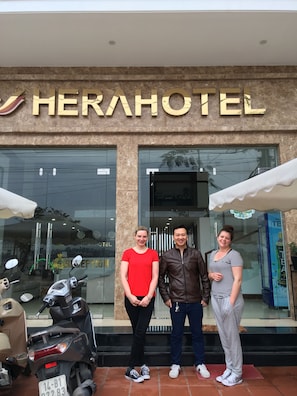 Interior entrance - Hera Halong Hotel (Ha Long)