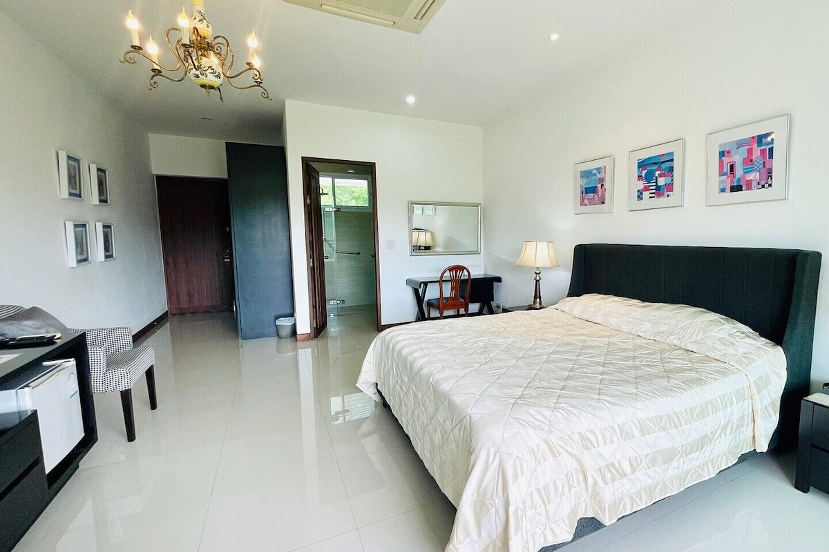 Standard Room with Mountain View | Minibar, escritorio y wifi gratis