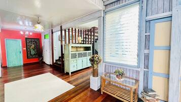 Family Room | Living area | Flat-screen TV