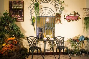 Lobby sitting area - Sunflower B&B (Hualien City)