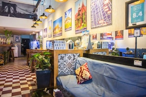 Lobby - The Artist Residence (Phnom Penh)