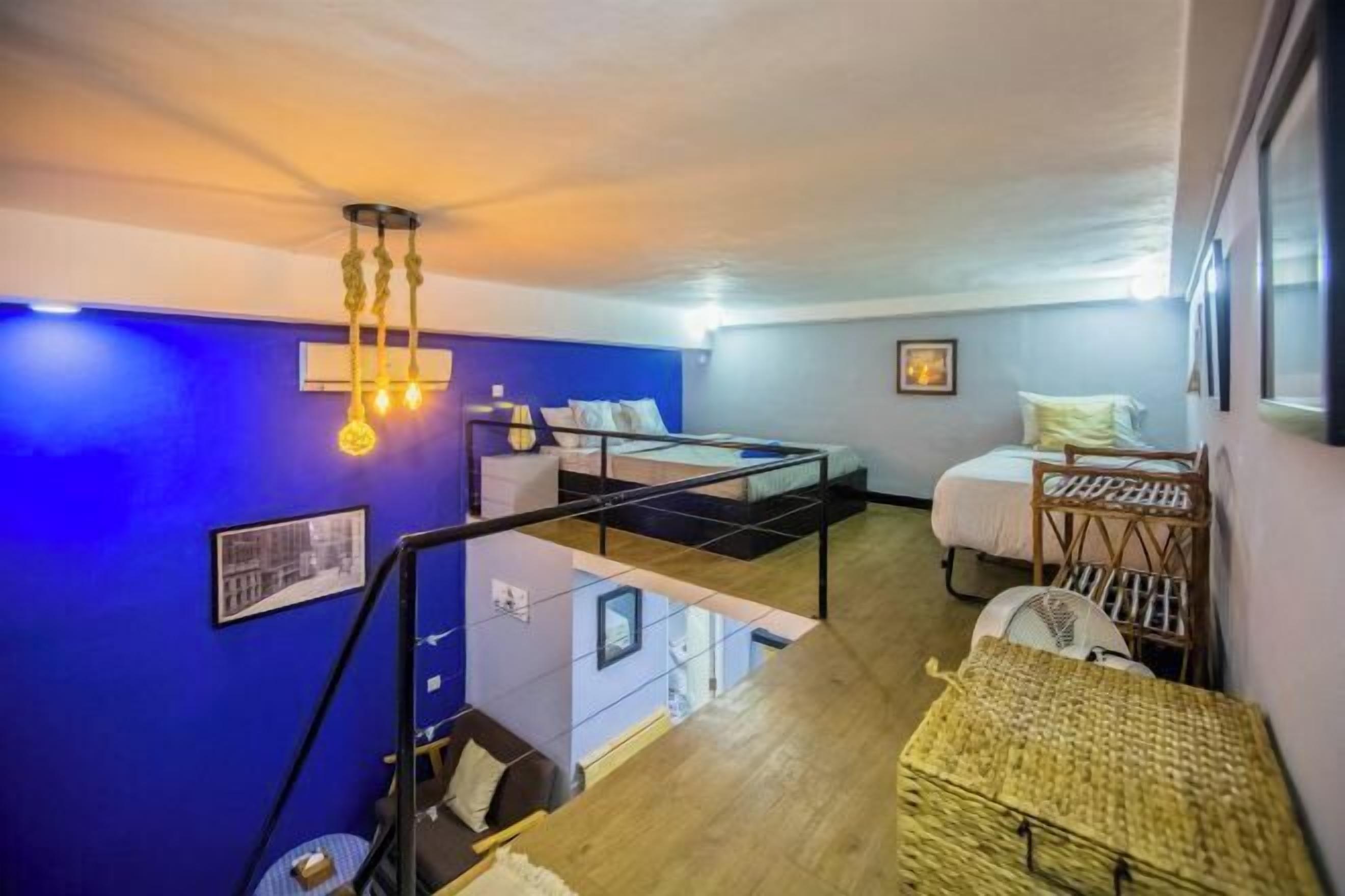 In-room safe, individually decorated, desk, soundproofing