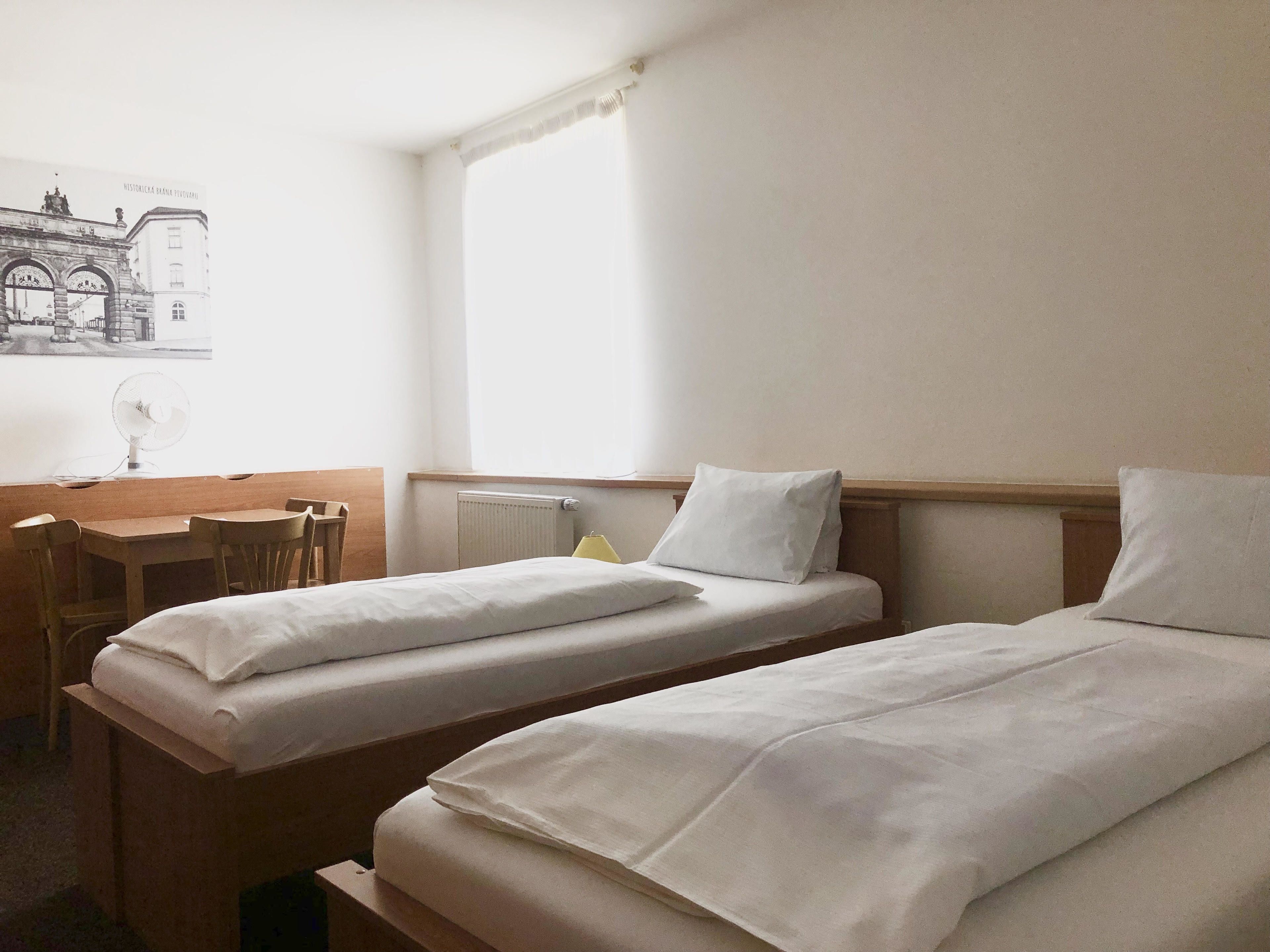1 bedroom, desk, blackout drapes, free cribs/infant beds