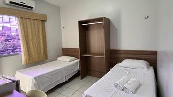 Basic Twin Room, 2 Twin Beds | Minibar, desk, blackout drapes, free WiFi
