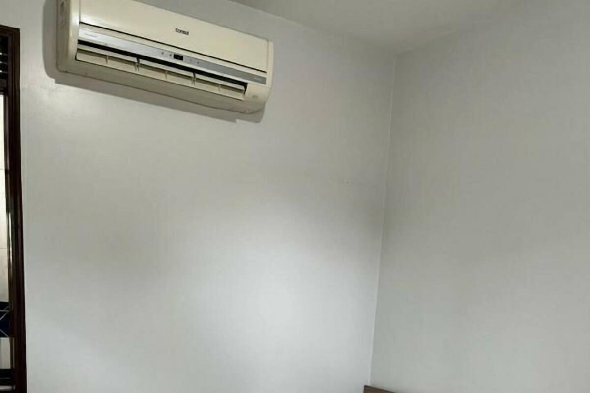 Basic Single Room | Minibar, desk, blackout drapes, free WiFi