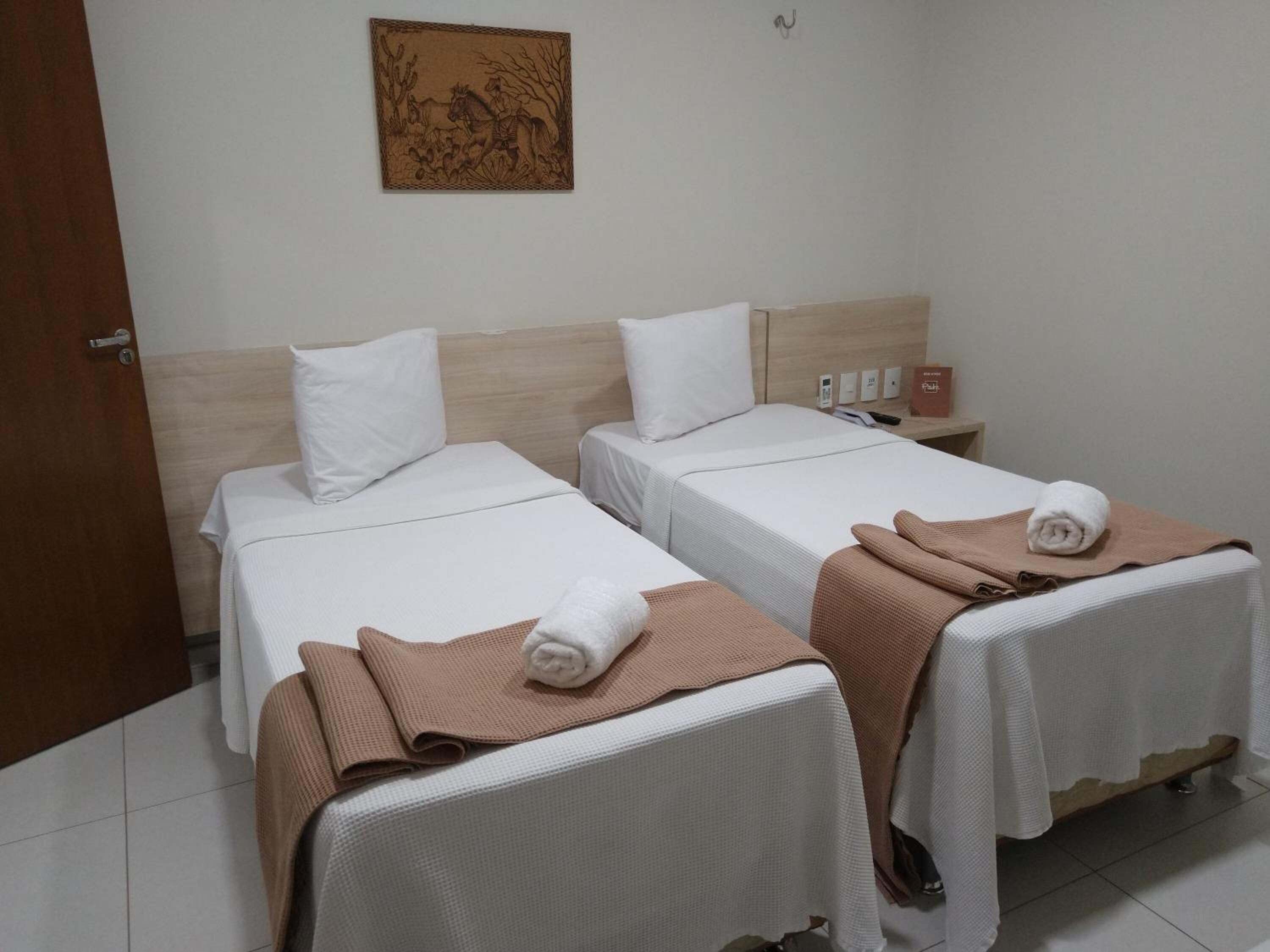 minibar, desk, iron/ironing board, free wifi