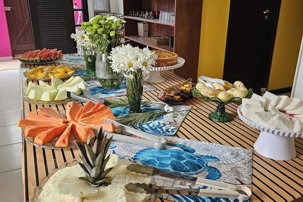 Free daily buffet breakfast