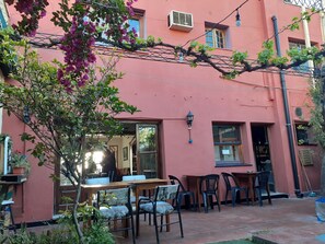 Exterior - Estacion Mendoza Hostel (Mendoza)