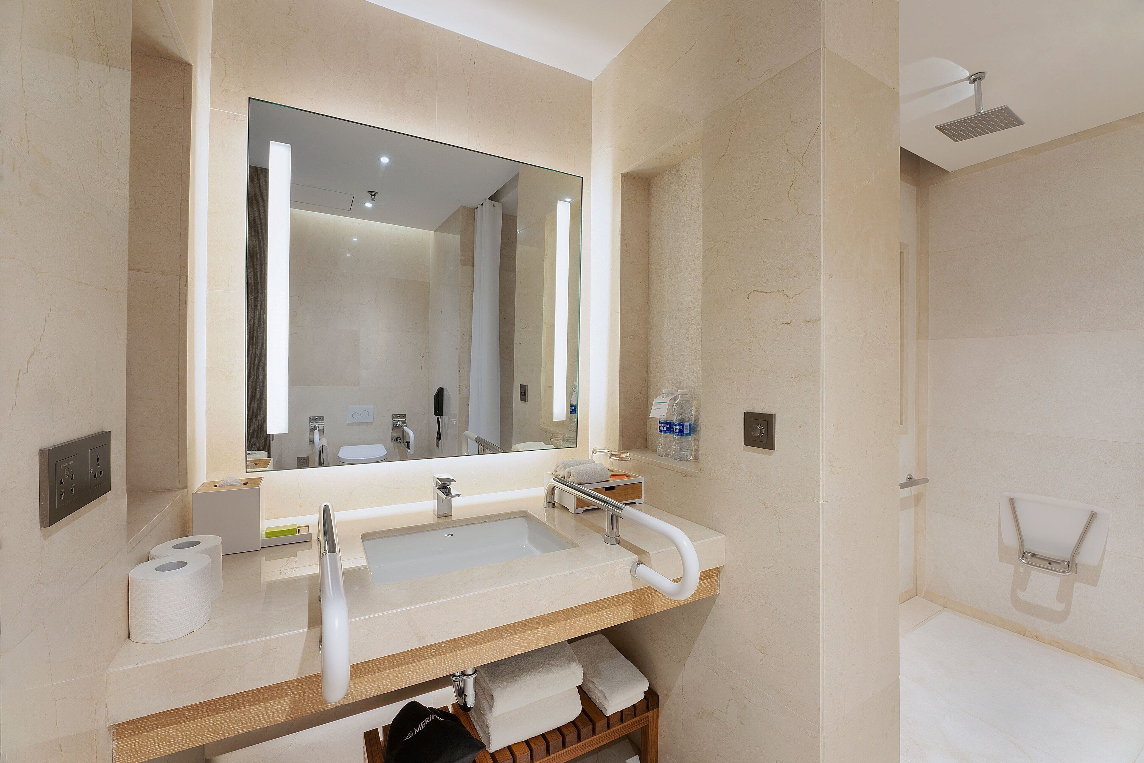 separate bathtub and shower, deep-soaking bathtub, rainfall showerhead