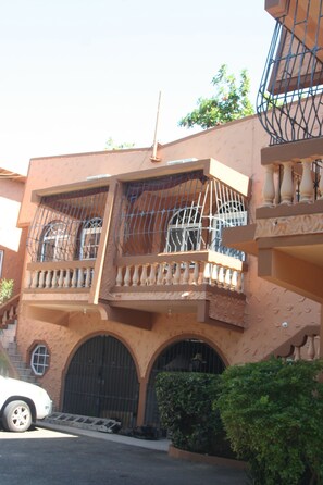 Terrace/patio - Cozy Apartments (Kingston)