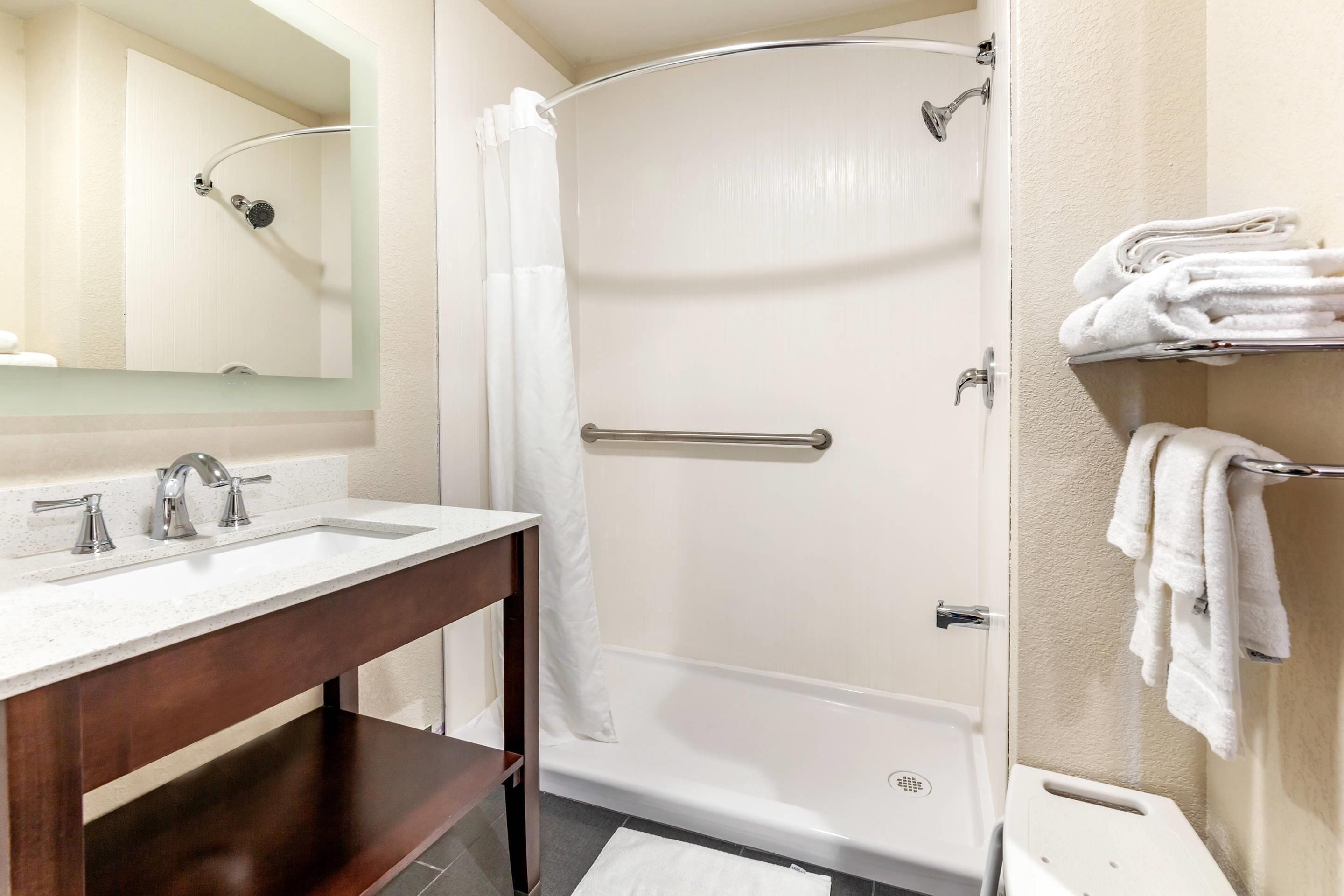 room, 1 queen bed, accessible, non smoking | premium bedding, desk, laptop workspace, blackout curtains