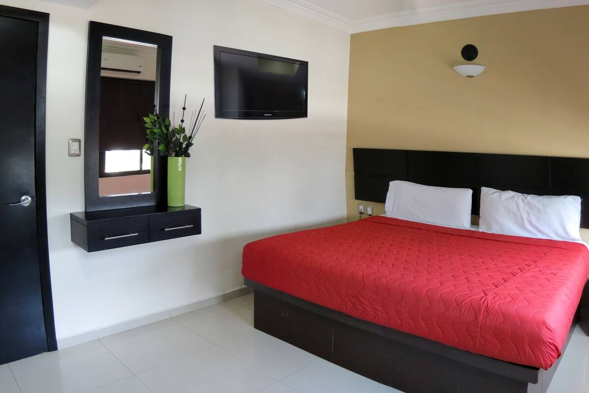 Blackout curtains, free WiFi, bed sheets