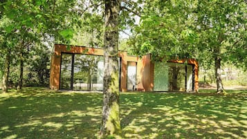 Casa superior, 1 habitación | Diseño del edificio