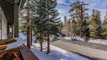 Condo, 3 Bedrooms, Mountain View (Crestview #44 Bldg. B) | Street view