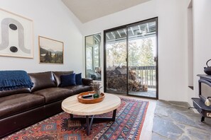 Flat-screen TV, fireplace