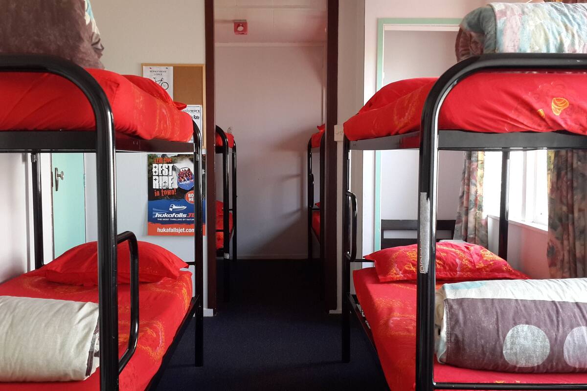 Dormitorio compartido, varias habitaciones | Caja fuerte y wifi gratis