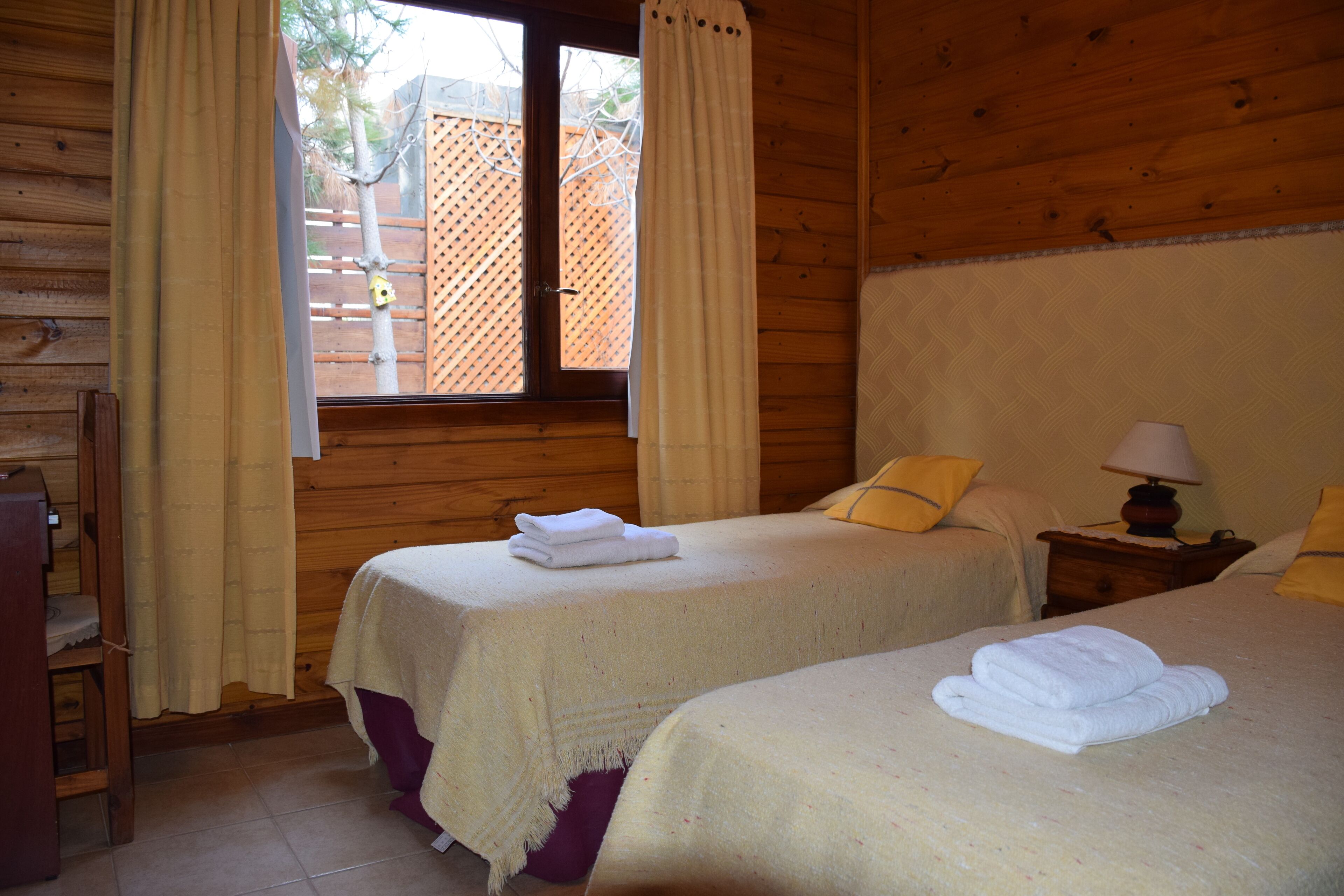 Twin Room | Premium bedding, pillowtop beds, individually decorated, desk