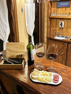 Bar (on property) - Hosteria Rukahue (El Calafate)
