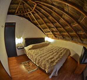 Chambre de base | Coffre-fort, accès au Wi-Fi (inclus), literie fournie