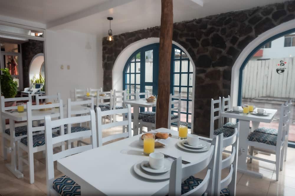 Hostal North Seymour