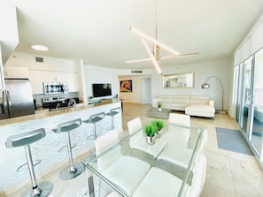 Interior - The Irina at King David! 3BR/2BA in Sunny Isles Beach! (Sunny Isles Beach)