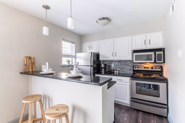 Refrigerador, microondas, horno, placa de cocina