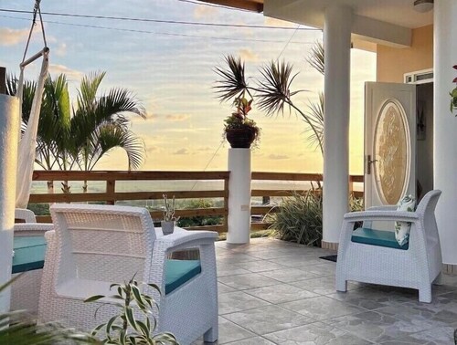 STARRY SKY VILLA>PRIVATE POOL>PERFECT LOCATION>stunning view